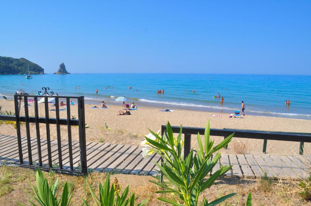 Beachfront holiday House “yannis” on Agios Gordios beach in Corfu room 4